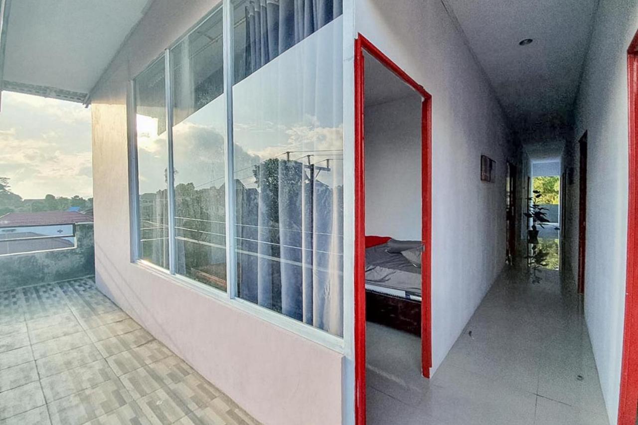 Sky Residence Tomohon Mitra Reddoorz Exterior foto